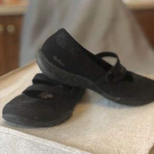 Skechers memory foam shoes